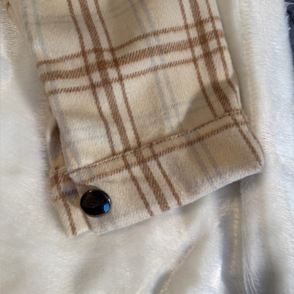 Plaid Button-Up Shirt Jacket - Picture 5 of 7